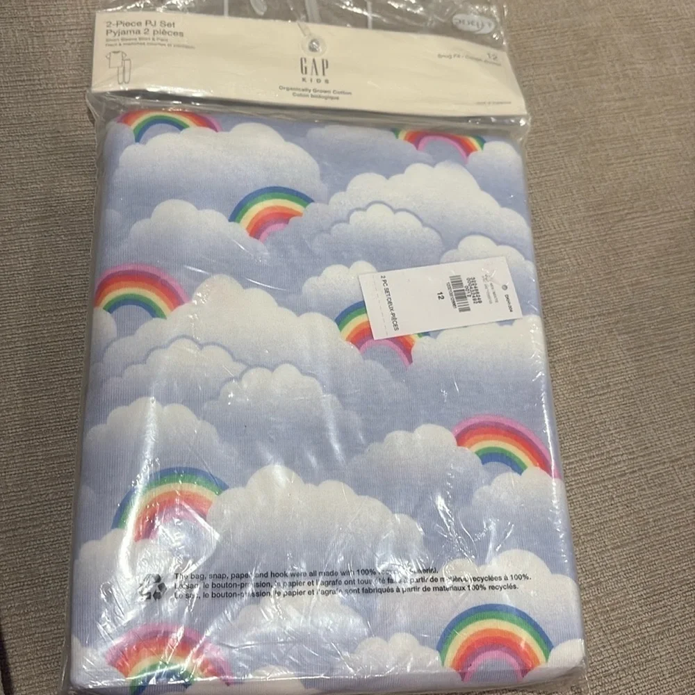 Gap kids clouds & rainbows pajamas size 12 NEW